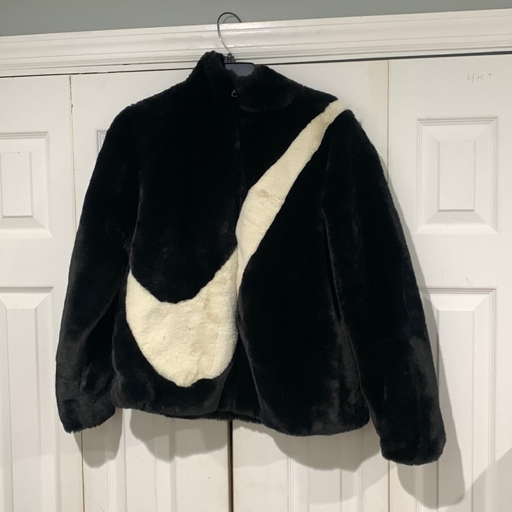 Nike sports wear womans jacket